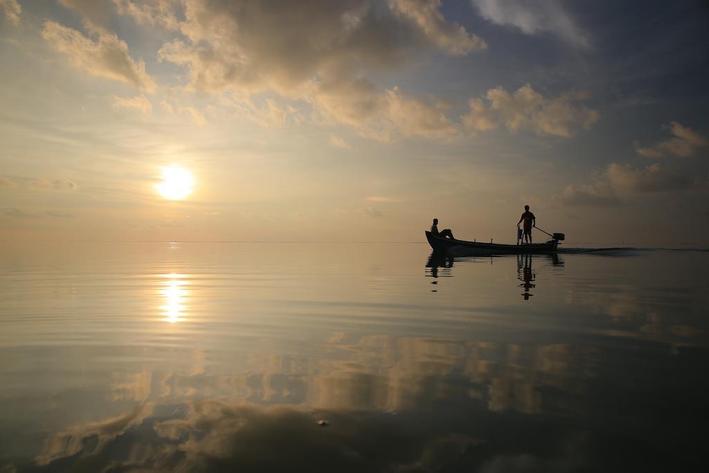 Serene Sky Guest House Thoddoo Exterior photo